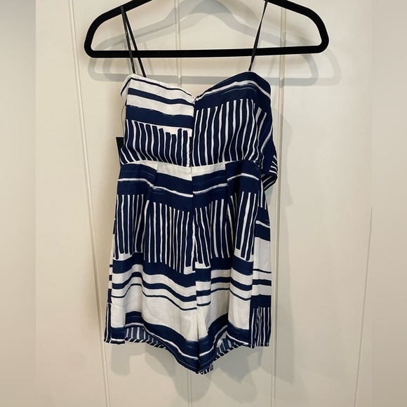 NWT Lulu’s Delphi Blue and White Striped Romper Tie-Front Strapless - Picture 9 of 9
